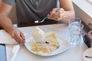 ミルクレープ(クレープケーキ)のカロリーを把握して適量を食べよう