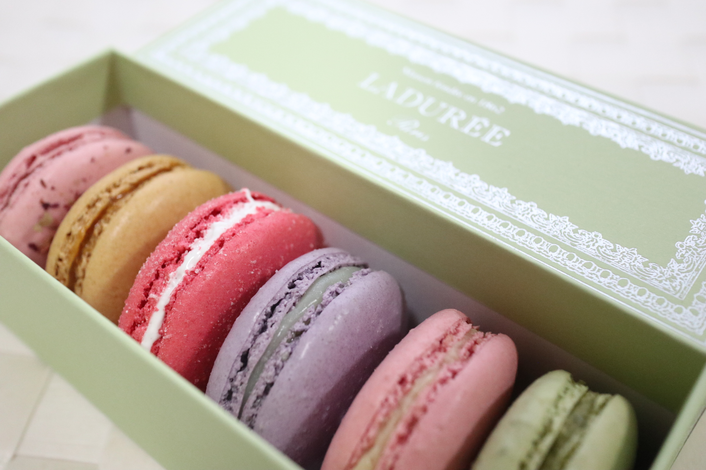 ひどい Laduree マカロン 自分に