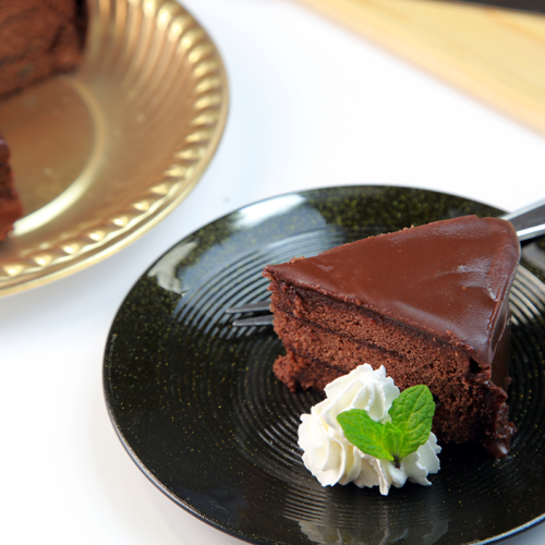 ザッハトルテとチョコレートケーキの違いは何 おすすめのお店も紹介 Sweetsvillage スイーツビレッジ