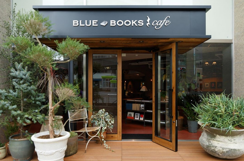 BLUE BOOKS cafe 静岡